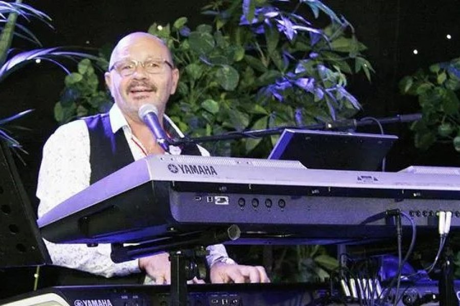 Muzieknamiddag met Chris Capoen